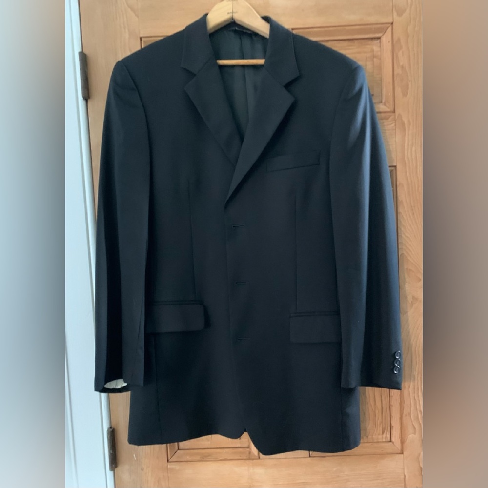 Jos. A. Bank black wool suit. 40/34. Please see tailor’s notes & photos.